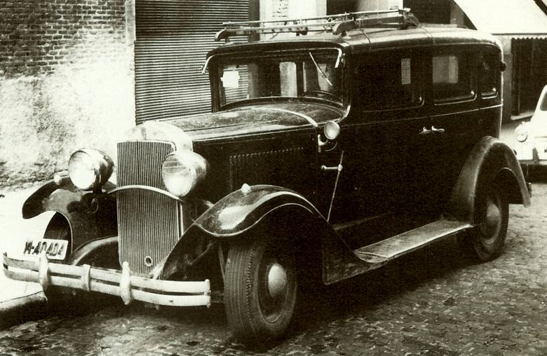 A 1930 Reo six-cylinder four-door sedan